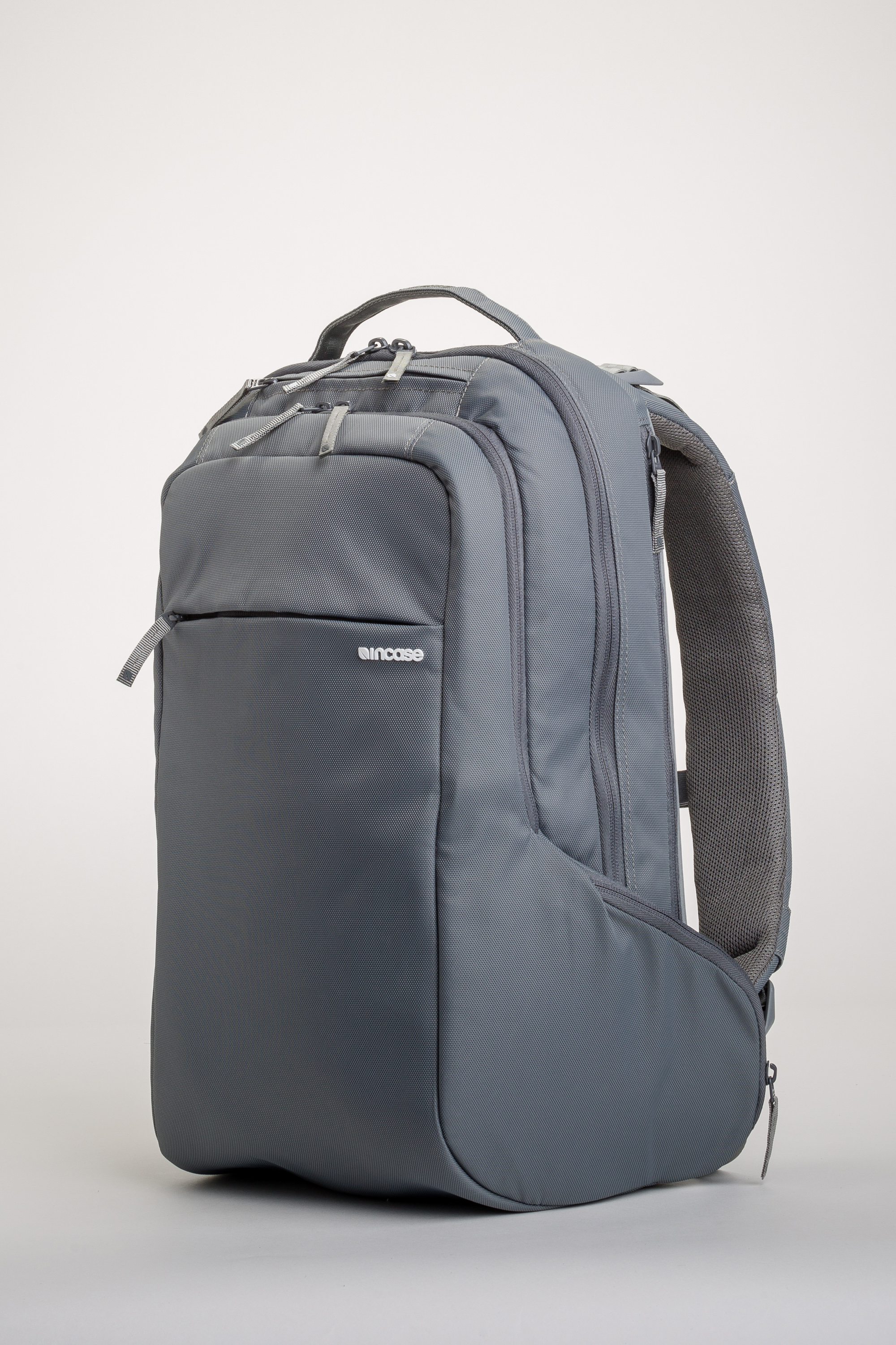 2000x3000 Incase Icon Backpack