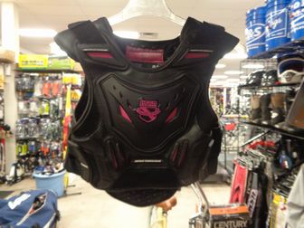 336x252 Used Icon Stryker Womens S M Chest Protector C S Sporting Goods