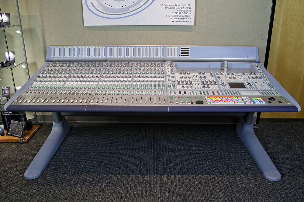 1000x667 Used Avid Icon D Control Channel Mixing Console