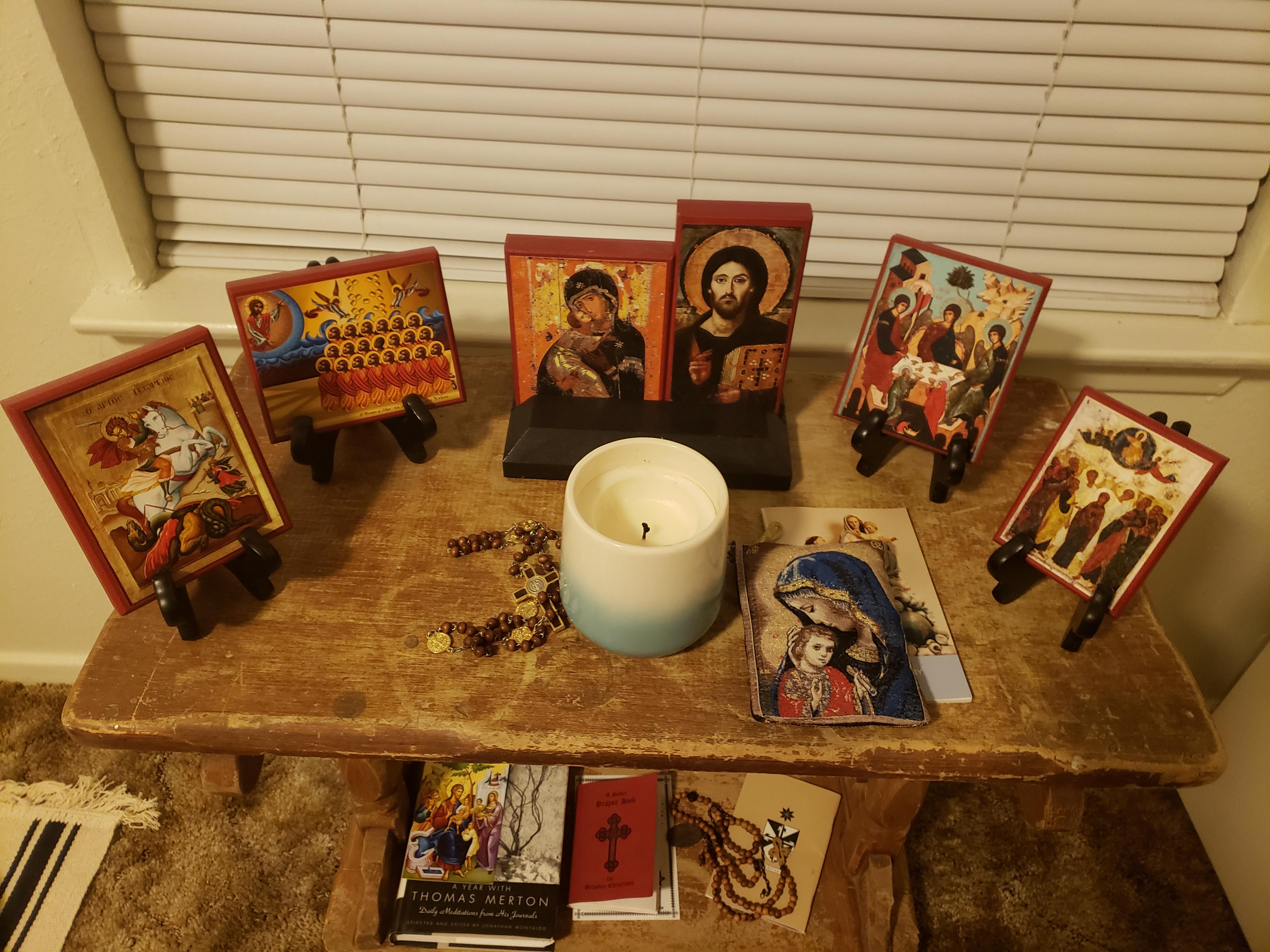 4032x3024 Are We Doing College Icon Corners Here's Mine! Catholicism