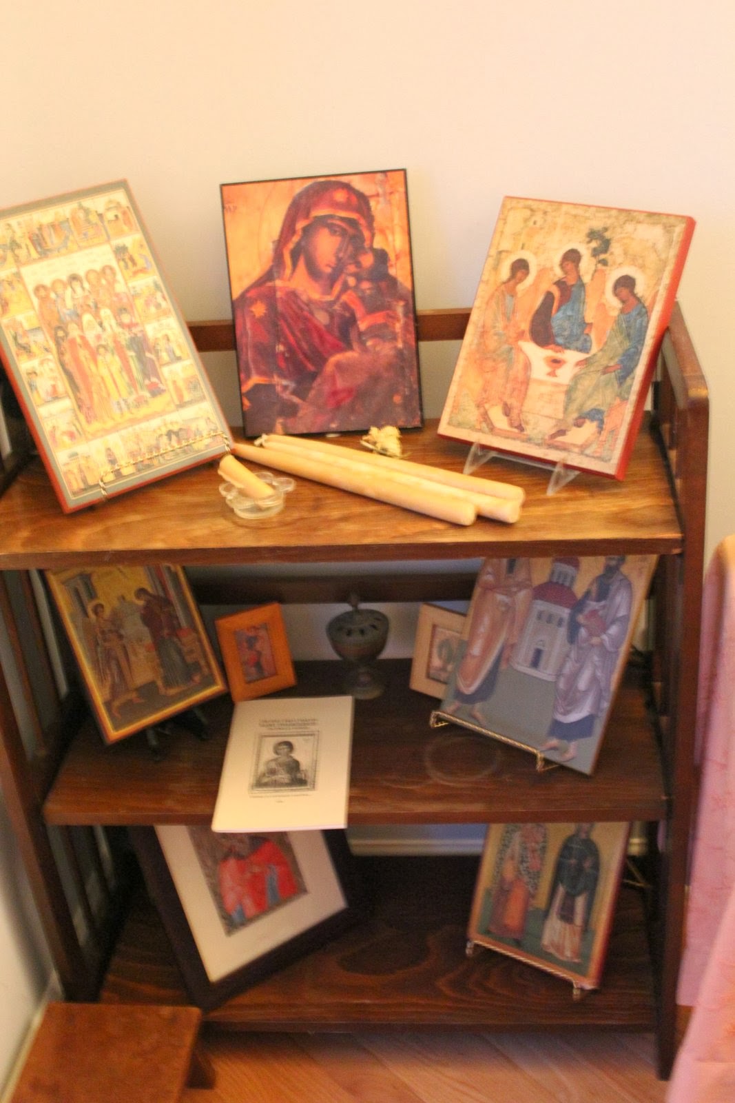 1067x1600 Roosje {little Rose} Feathering The Nest Icon Corners And Books