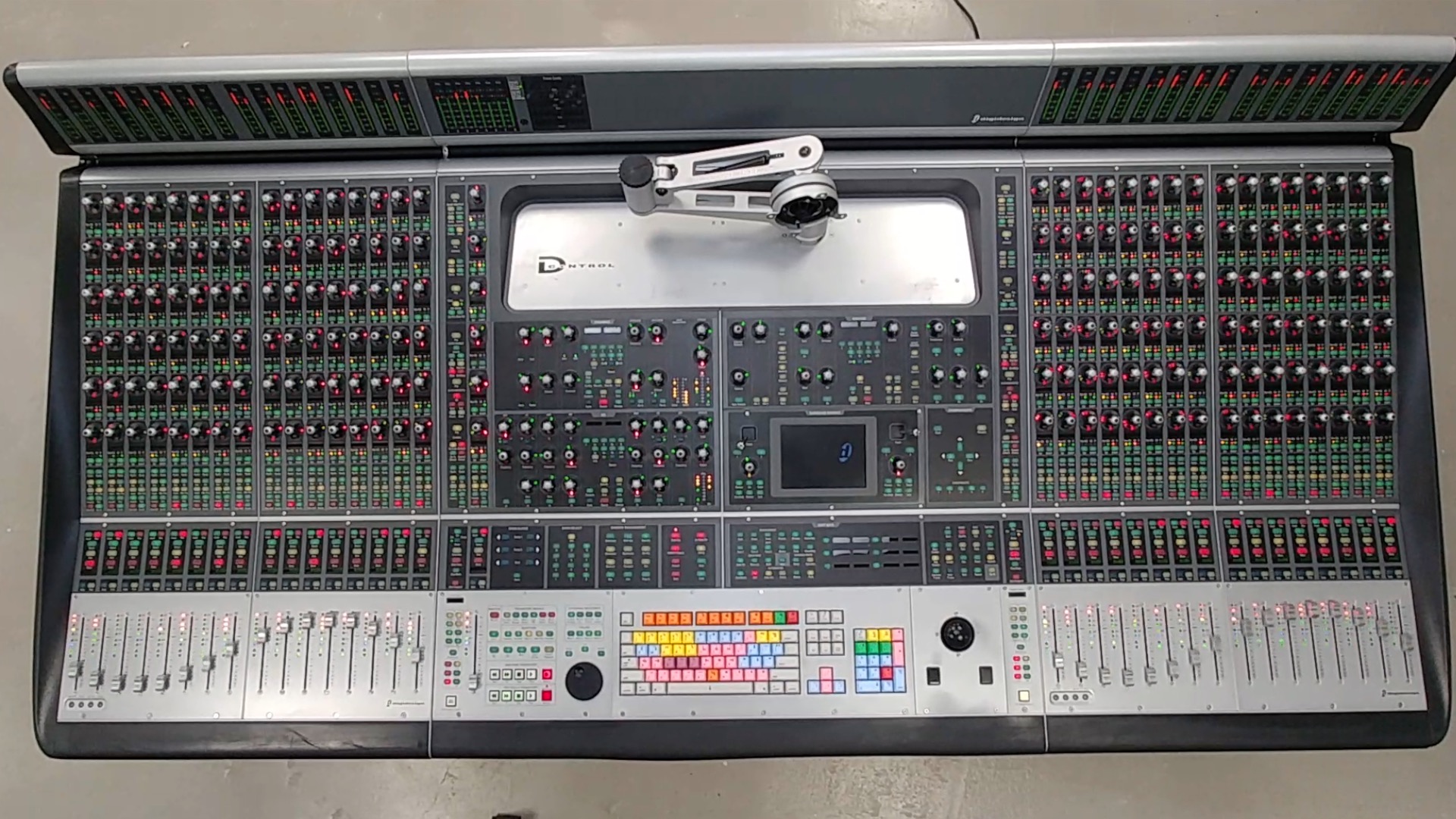 1920x1080 Avid D Control Es