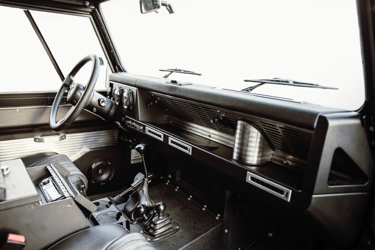 1280x853 Land Rover Defender Gets Restomodded