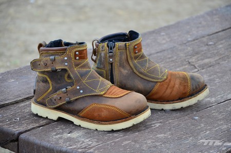 450x298 Icon El Bajo, Prueba Unas Botas De Moto Diferente Con Pinta