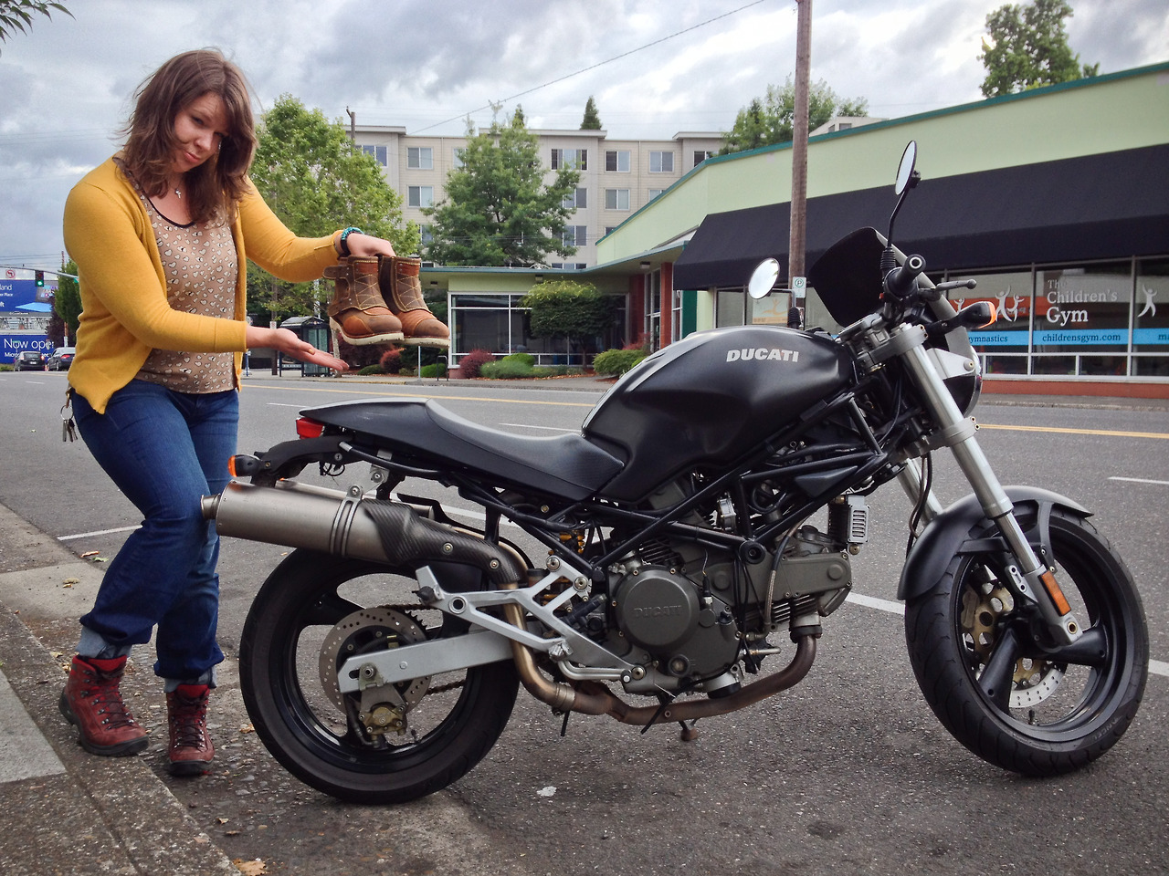 1280x960 Icon El Bajo Boots Winner Sarah Moto Lady