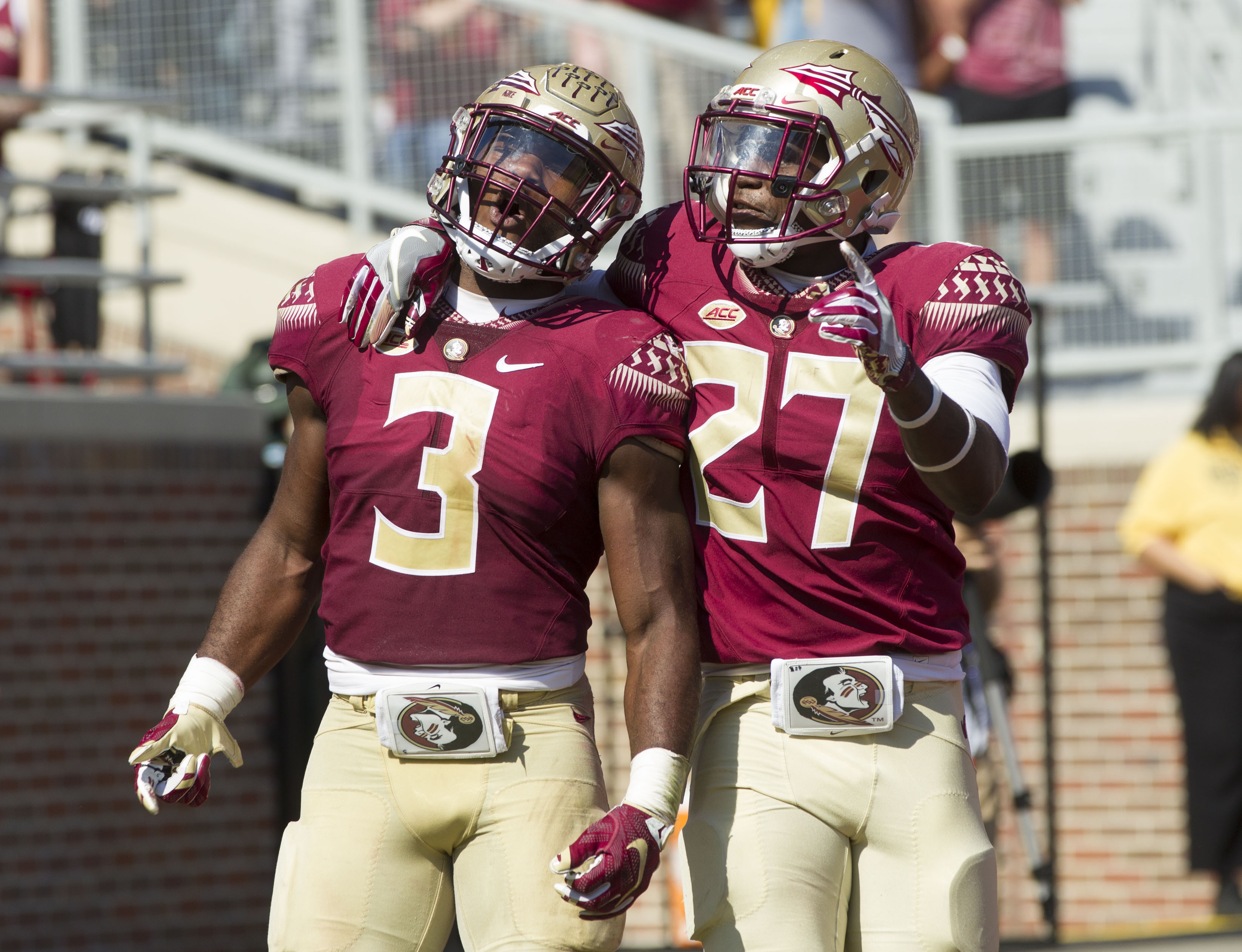 3291x2523 Sharp Seven