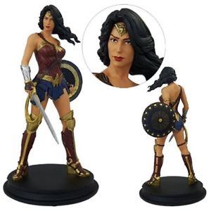 300x300 Wonder Woman Movie Exclusive Statue