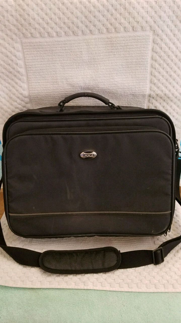 Icon Compartment Padded Laptop Case 719x1278 Icon Compartment Padded Laptop Case