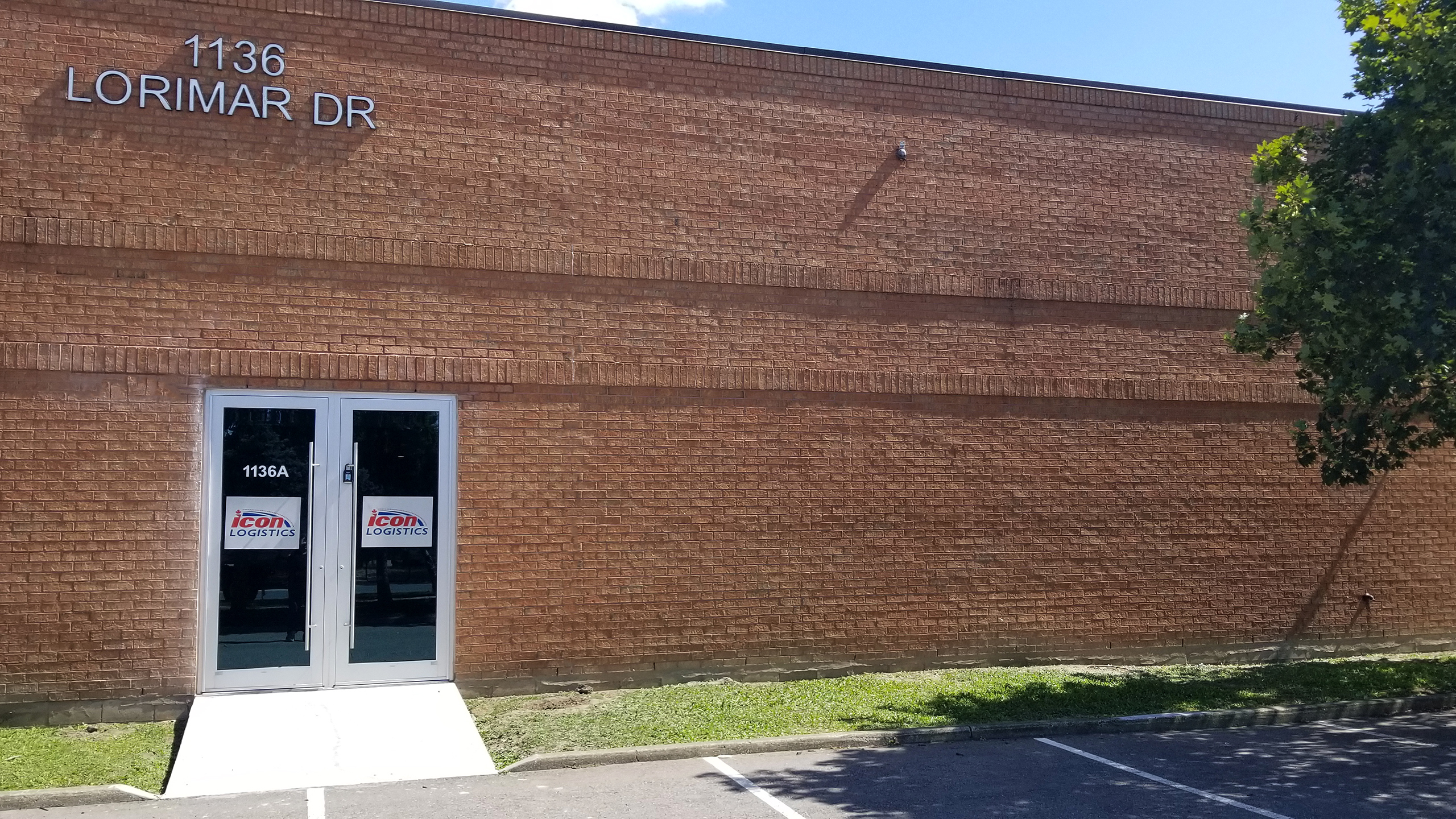 2560x1440 Icon Logistics Trucking Warehousing Distribution Mississauga