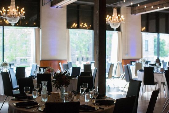 550x366 The Icon Event Hall Is The Perfect Setting For Any Type Of Special