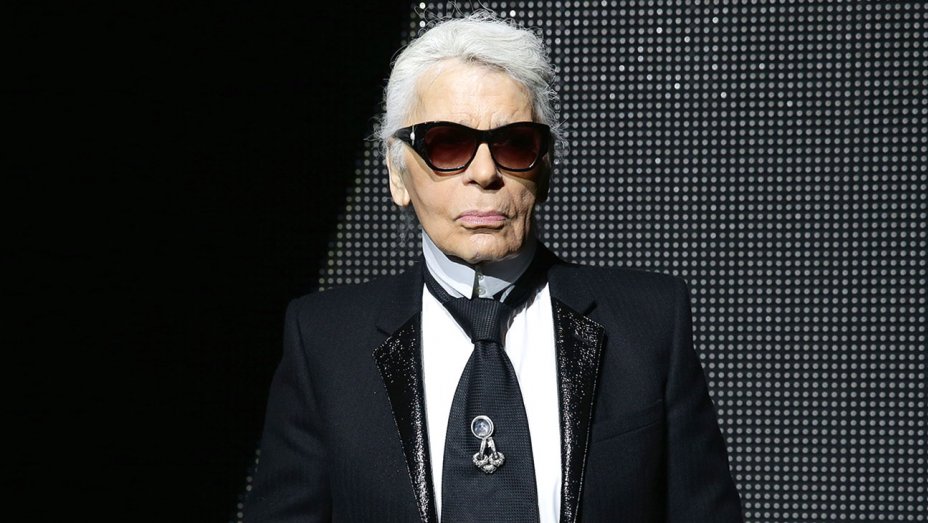 928x523 Karl Lagerfeld Dead Fashion Icon And Chanel Designer Was