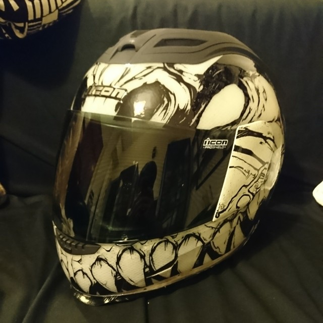 640x640 Icon Airframe Manic Artist Series Helmet Size L, Motorbikes