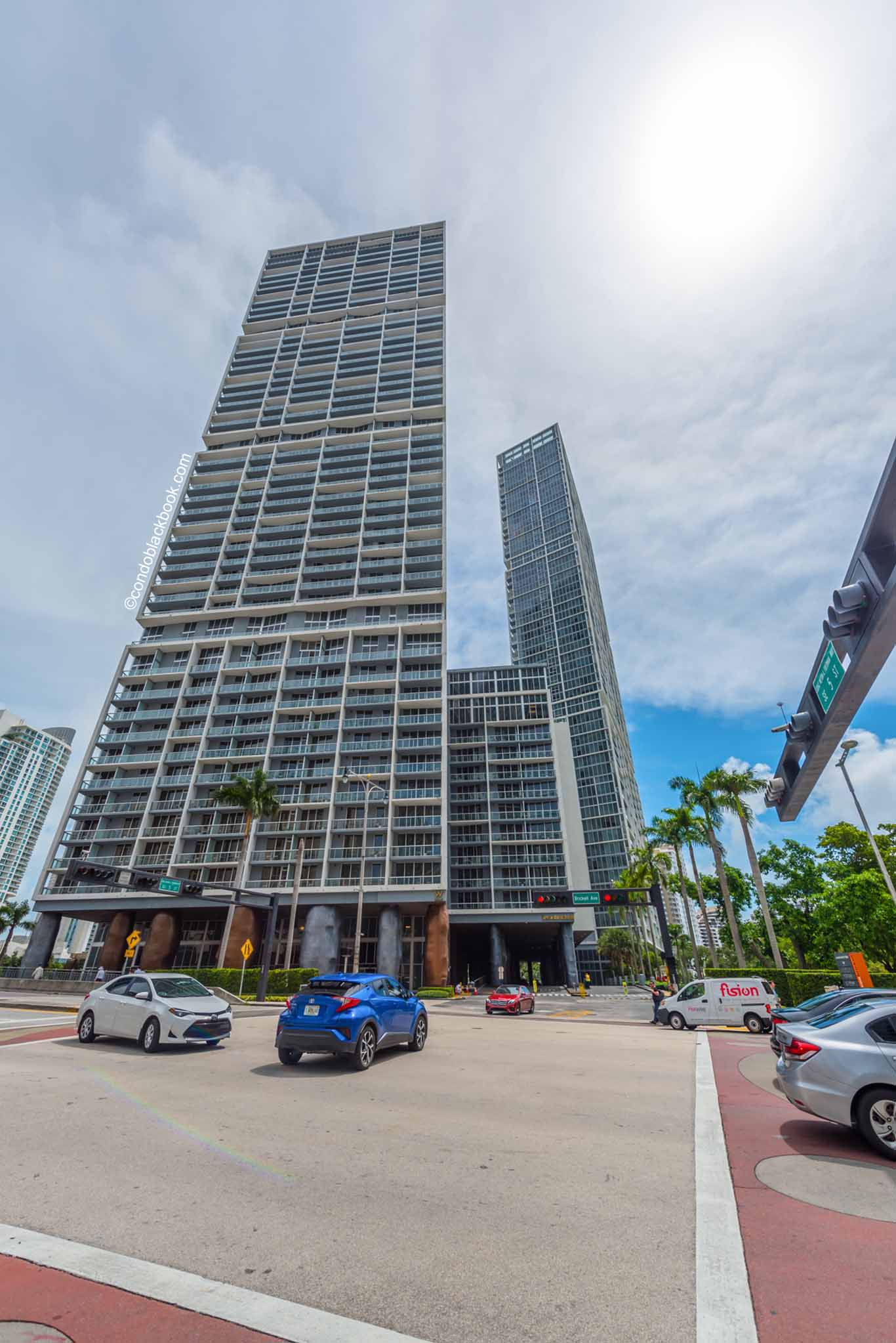 1366x2046 Icon Brickell Iii