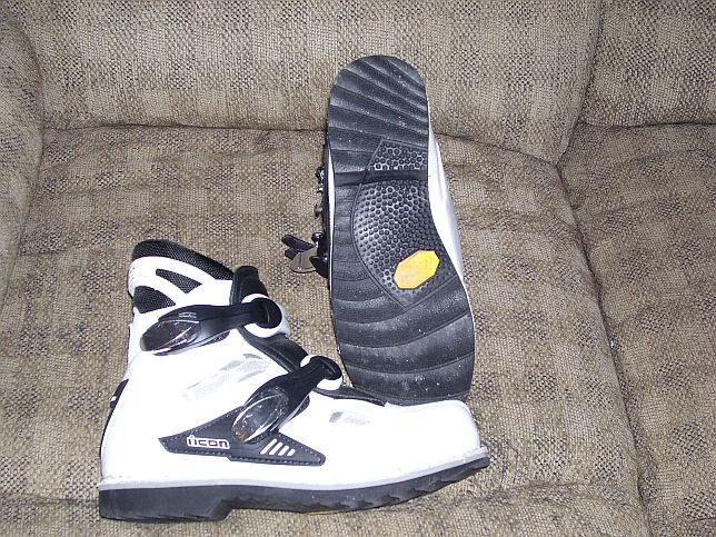 644x483 Icon Motorhead Boots Size