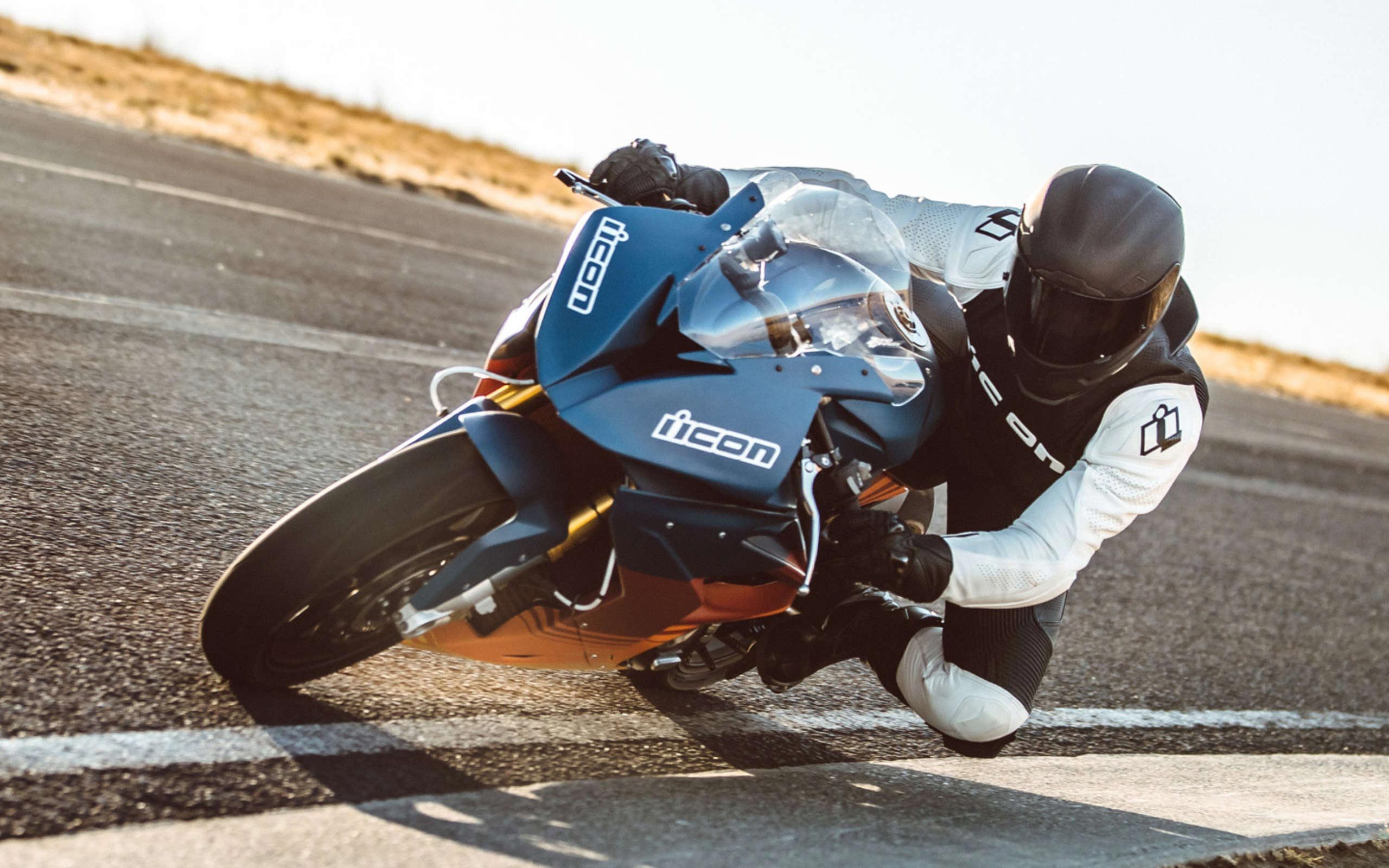 2560x1600 Icon Motorsports Is Now In The Leather Racing Suit Game
