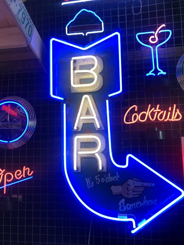 Vintage Saloon Style Bar Arrow Neon Sign 756x1008 Vintage Saloon Style Bar Arrow Neon Sign