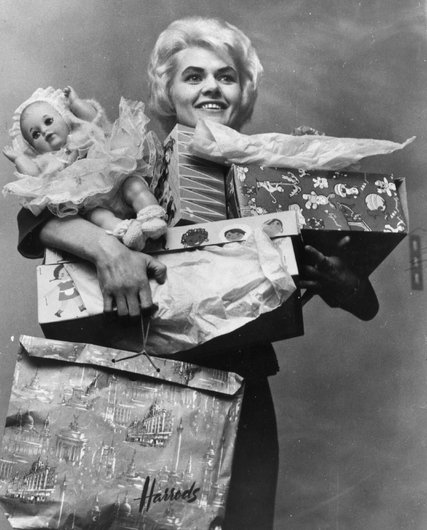 427x530 Vivian Nicholson, Rags To Riches To Rags Icon, Dies