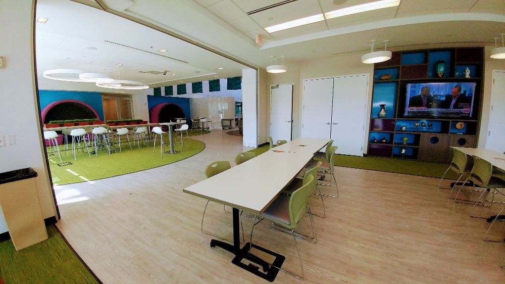 1000x562 Lobbycafeteria Area