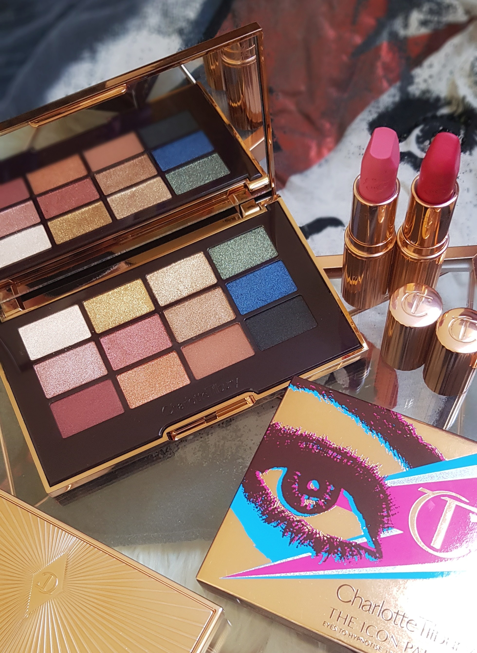 1960x2684 Charlotte Tilbury The Icon Palette First Impressions Lipstick