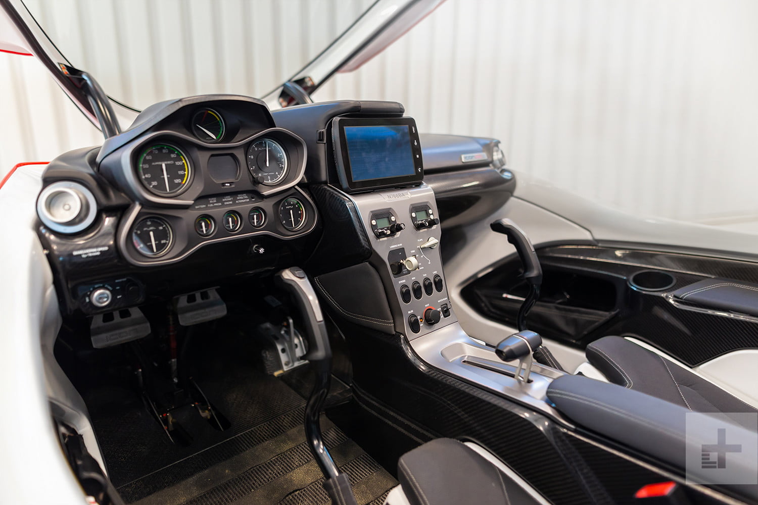 1500x1000 Meet The Icon The High Tech Airplane That Anyone Can Fly