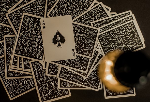 610x416 Deluxe Icon Blk Playing Cards