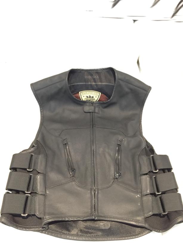 614x819 Icon Regulator Vest X Large Oak Bay, Victoria