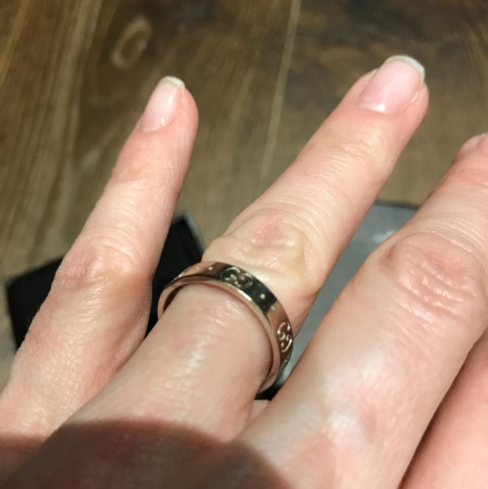 959x960 Gucci White Gold Narrow Icon Ring