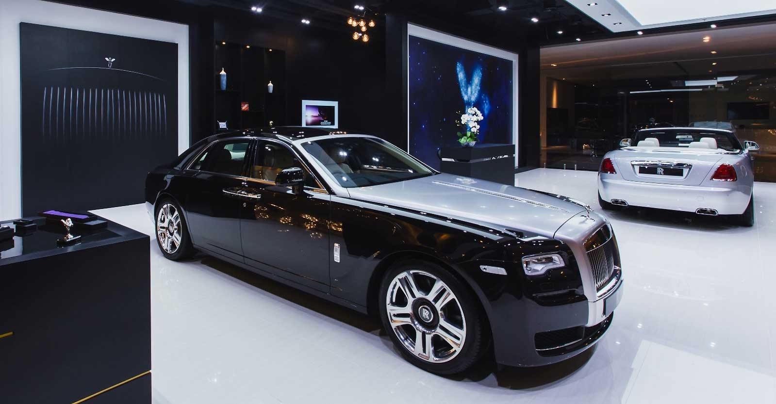 1599x833 Rolls Royce Motor Cars Bangkok Brings Pinnacle Luxury To Iconsiam