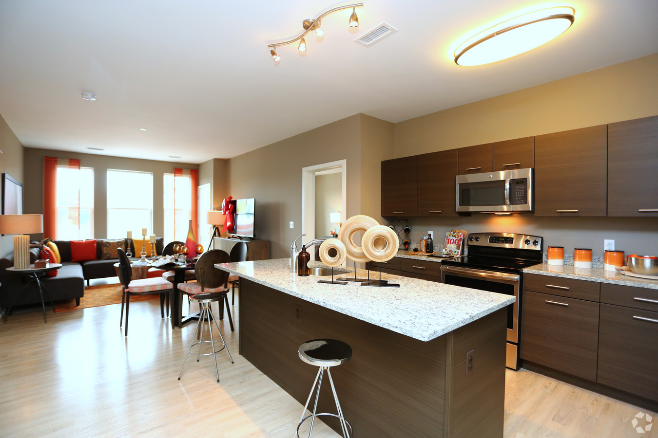 1350x900 Icon Residences