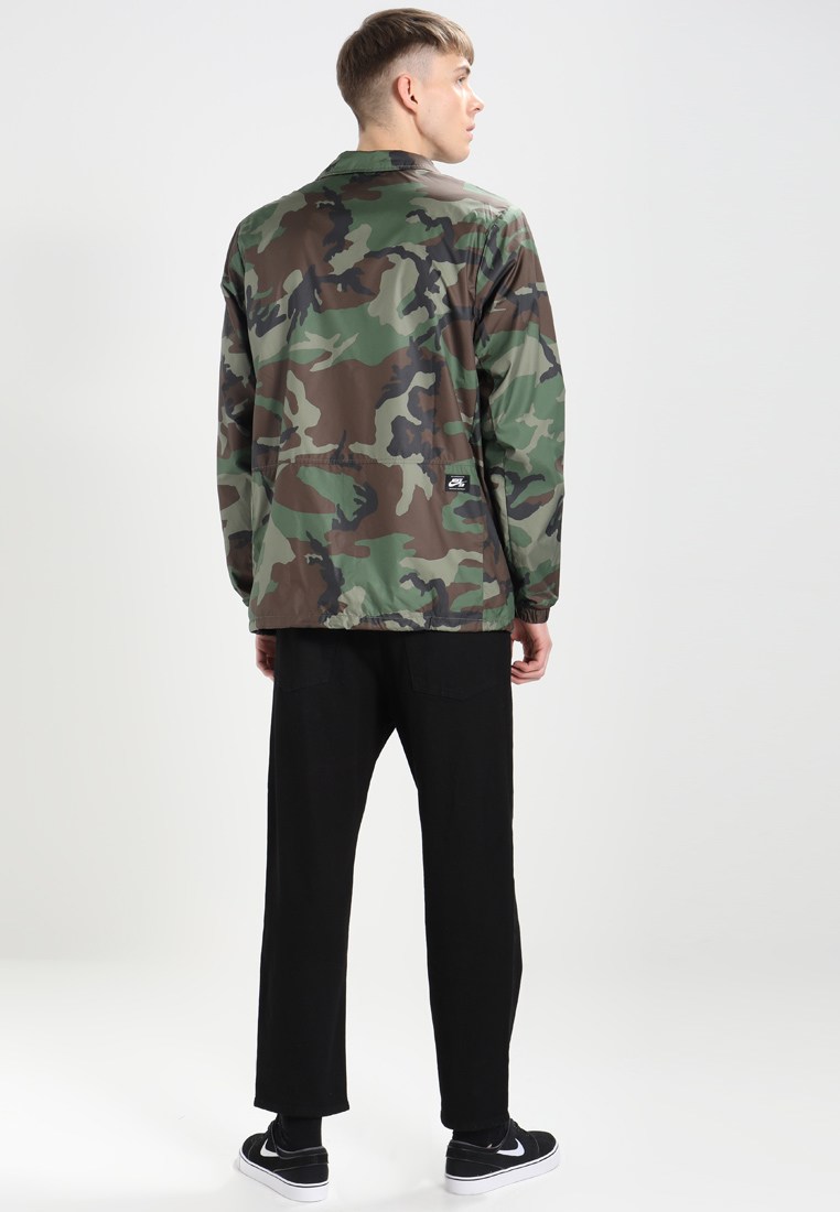 762x1100 Nike Sb Coaches Icon