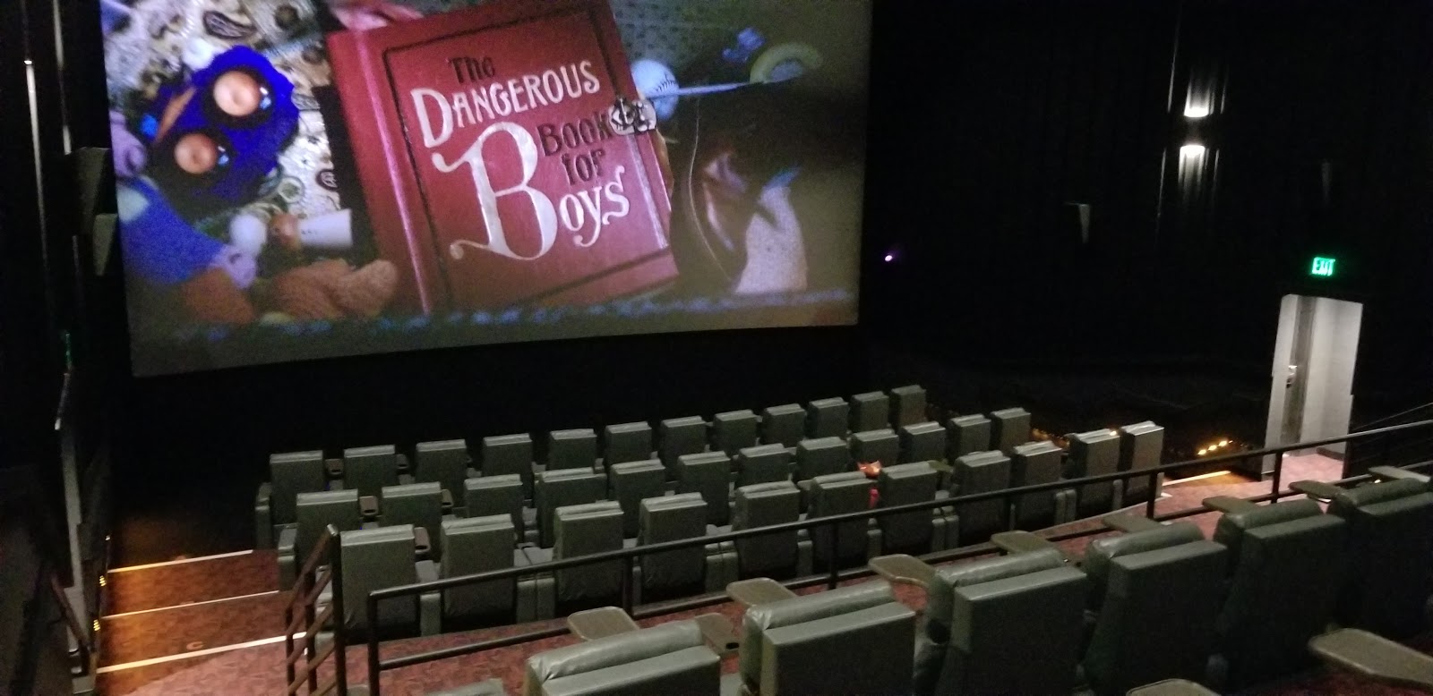 1600x778 Jay's Movie Blog Test Driving The New Icon Theater In The Seaport