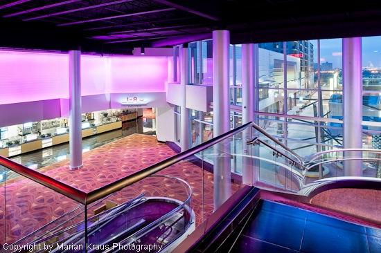 550x366 Marian Kraus Photographs The Kerasotes Showplace Theater