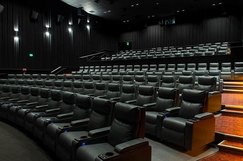800x530 Showplace Icon Theatres With Spectrum Solstice Recliners