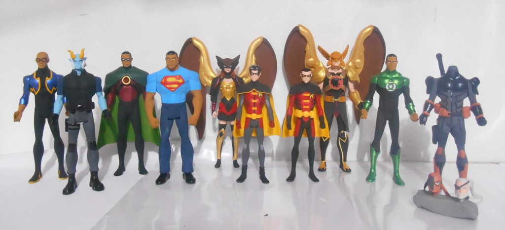 1024x466 Custom Young Justice Figures Wave