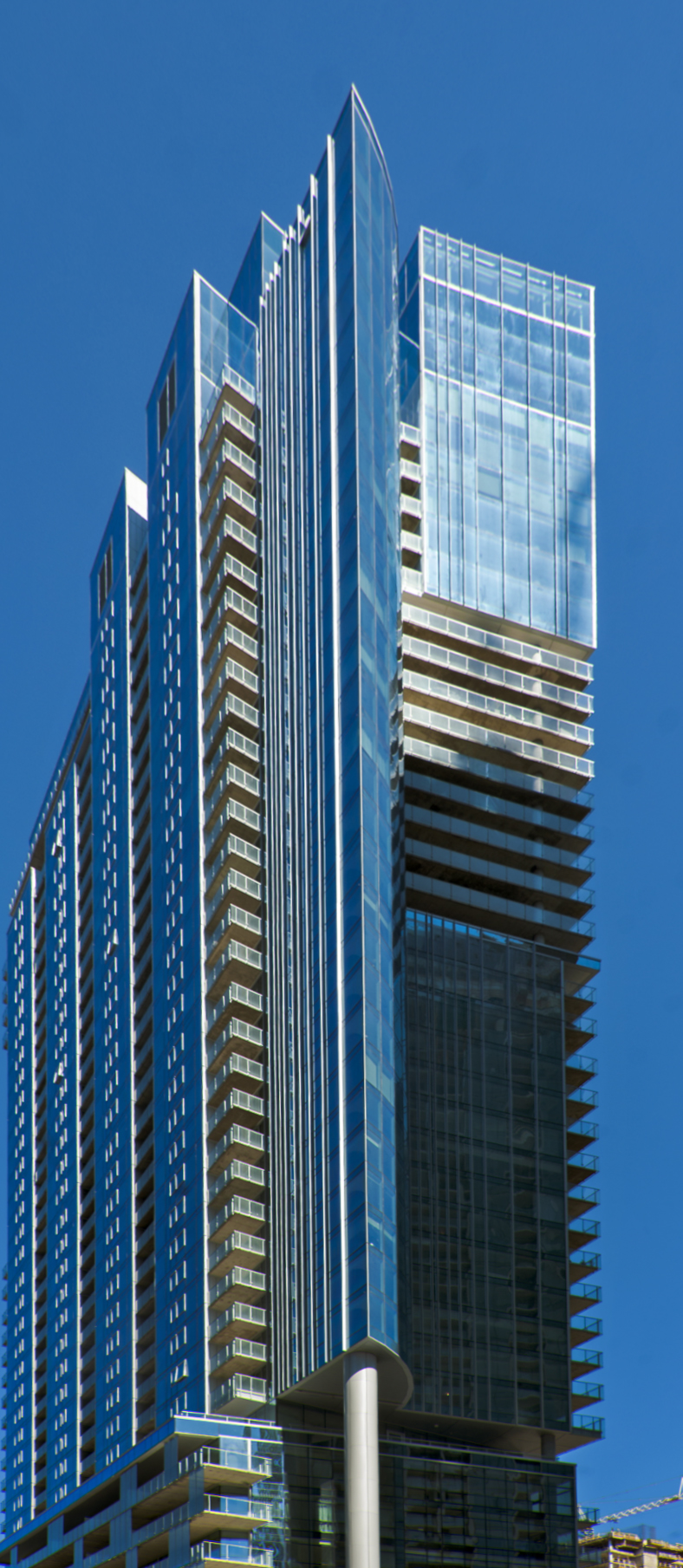 788x1809 Tower West, Montreal