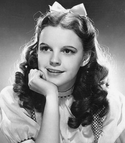 250x286 Iconic Women Tumblr