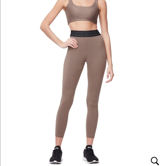 580x580 Good American Pants Icon Leggings Poshmark