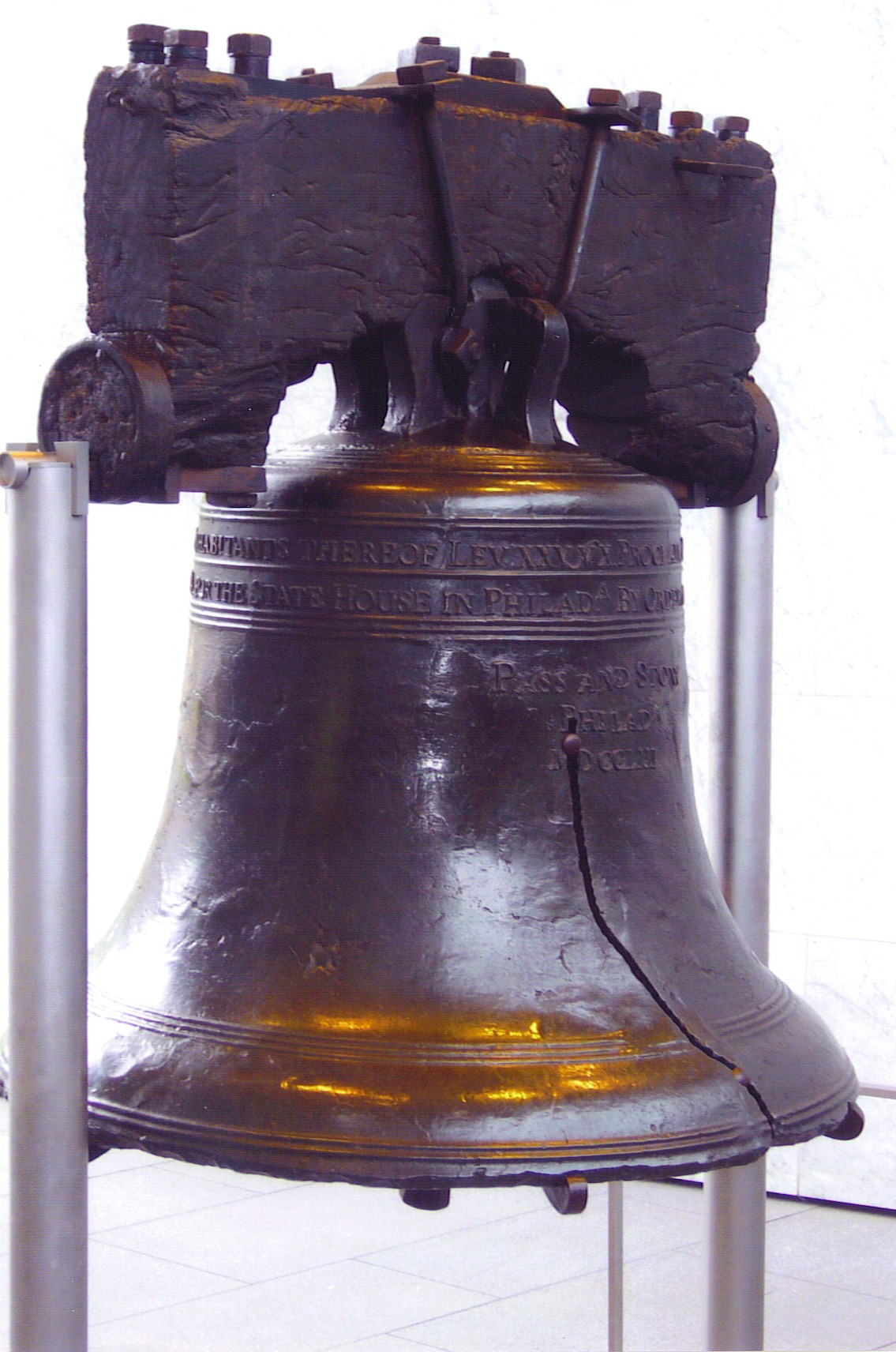 1135x1712 Liberty Bell