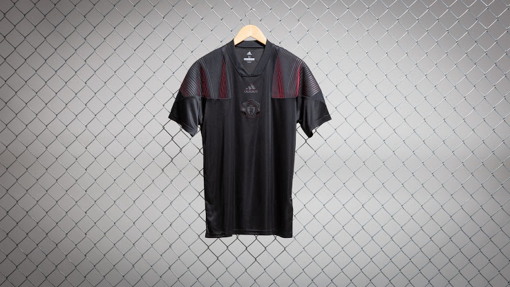 738x415 Manchester United Icon Tee Released