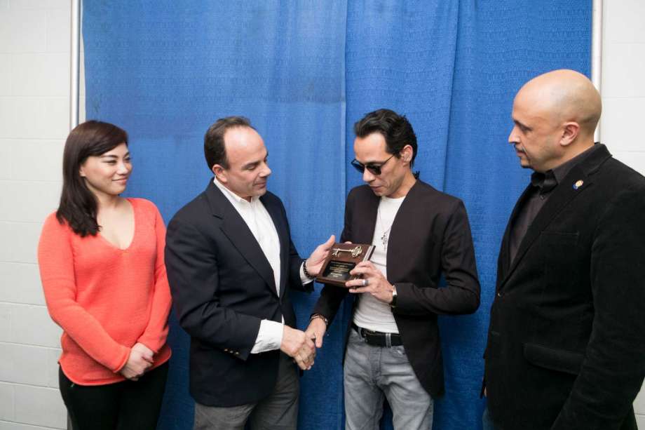 920x613 Ganim To Give Latin Music Icon Key To City