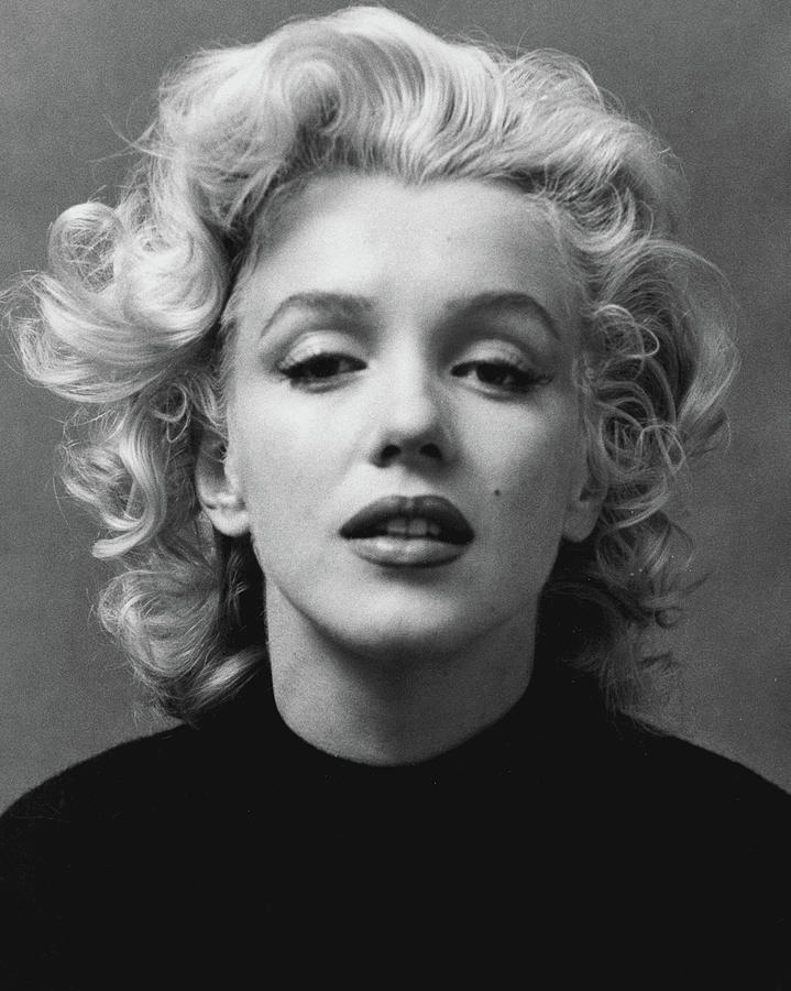 719x900 Marilyn Monroe American Icon Photograph