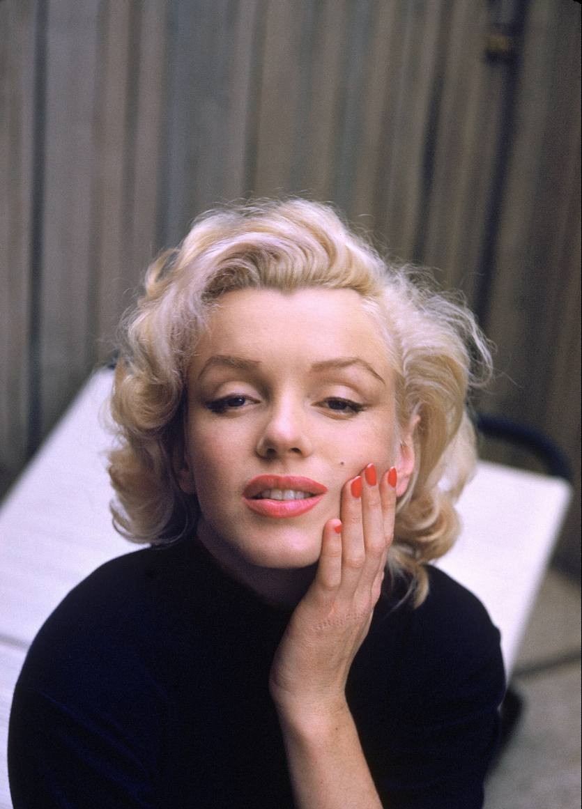 835x1161 Icon Marilyn