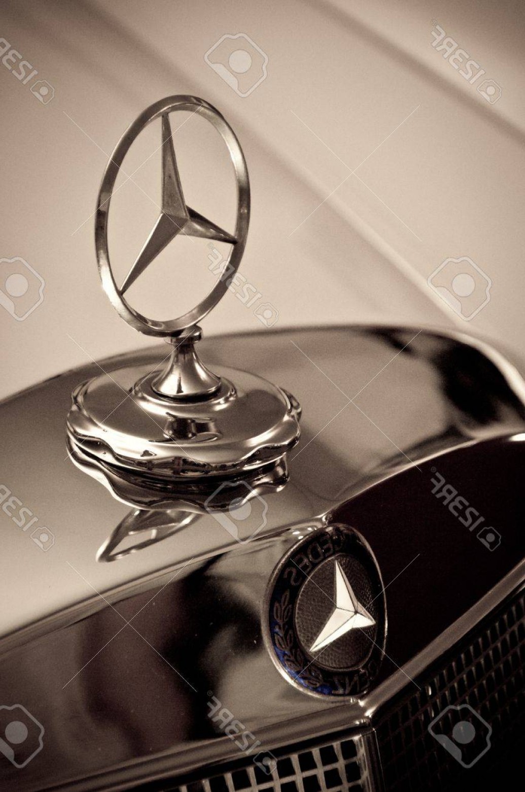 1035x1560 Photopathum Thani Thailand June Logos Of Mercedes Benz S Cabriolet