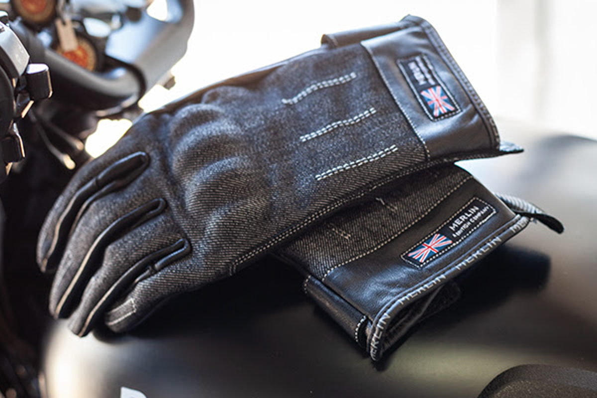 1200x800 Detailed Merln Glove