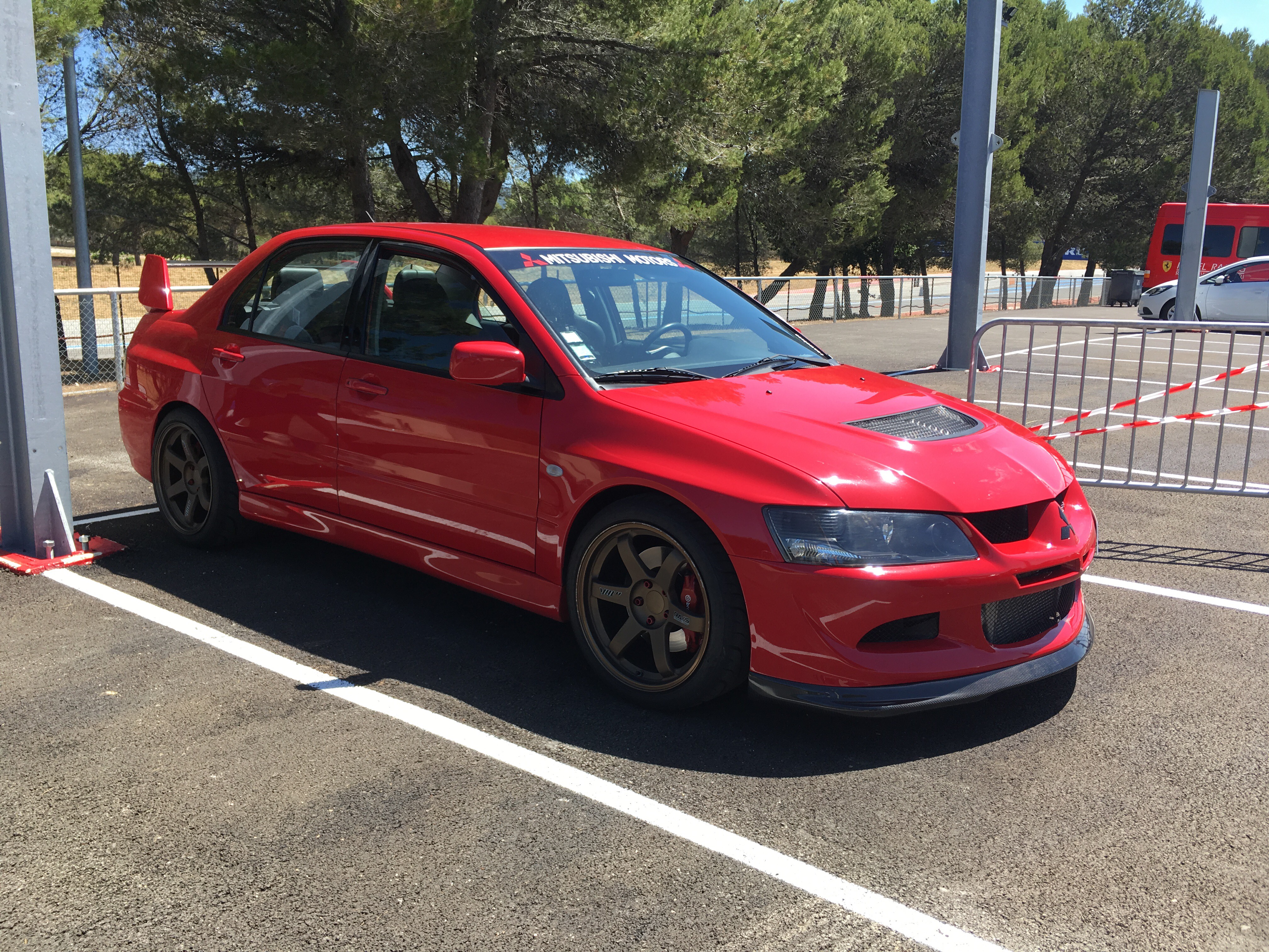 4032x3024 Mitsubishi Icon