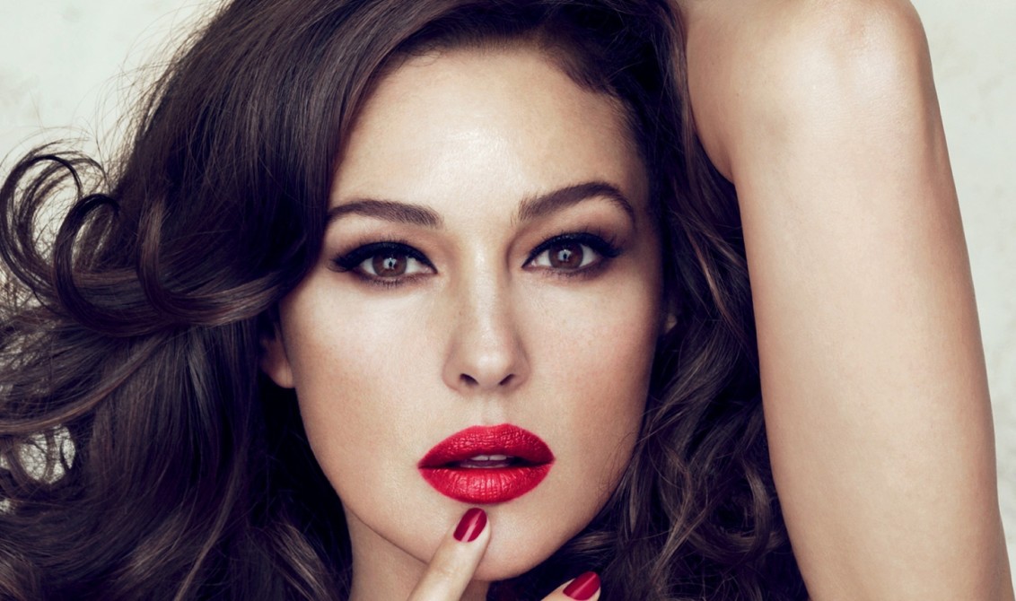 1132x670 Monica Bellucci, Italian Beauty Icon, Turns