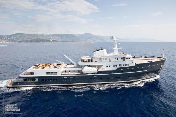 600x400 Legend Yacht Charter Icon Yachts Luxury Motor Yacht Mega