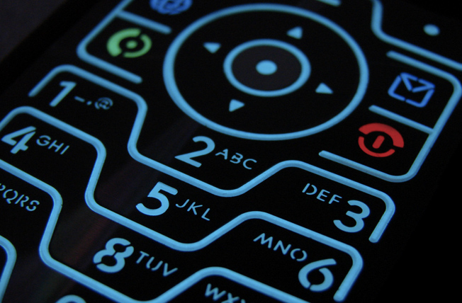 652x428 Rebirth Of An Icon Motorola Reinvents The Razr Bgr