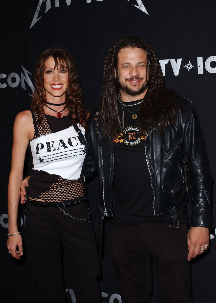 732x1024 Shannon Elizabeth Photos Photos