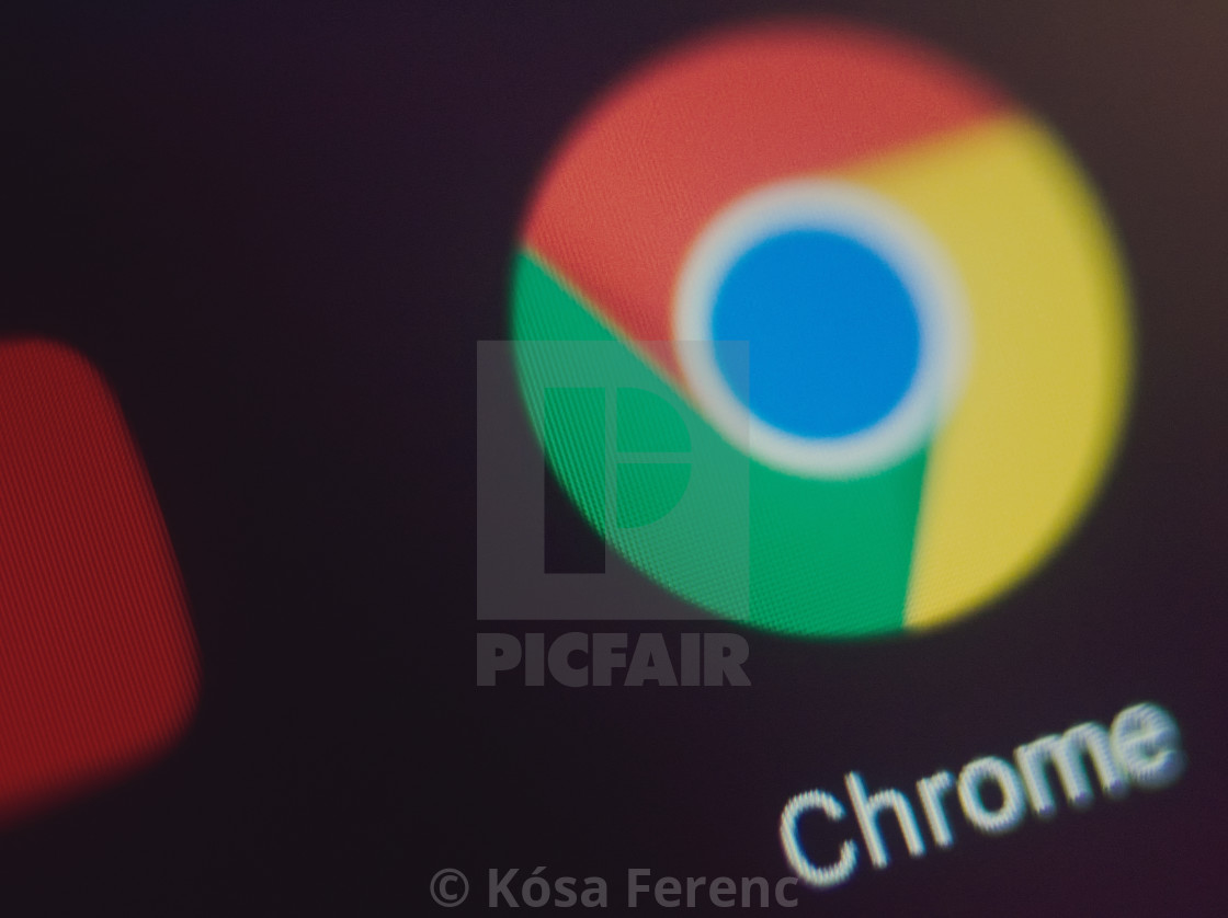 1120x838 Google Chrome Icon On Screen